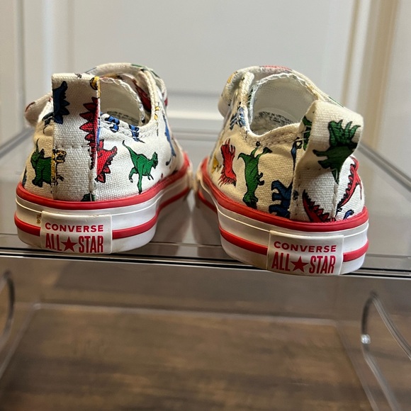 Converse Boy Infant Chuck Taylor All Star Dinosaur Print Low-Top Sneakers - Picture 6 of 8